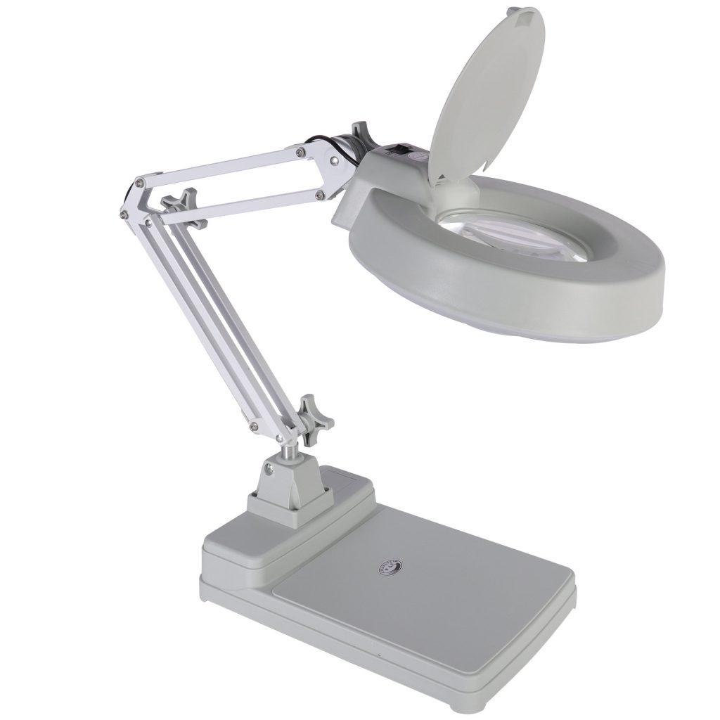 desk lamp with magnifying glass